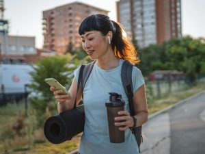آدامس کراتین یا پودر کراتین، کدام یک ممکن است برای شما بهتر عمل کند؟