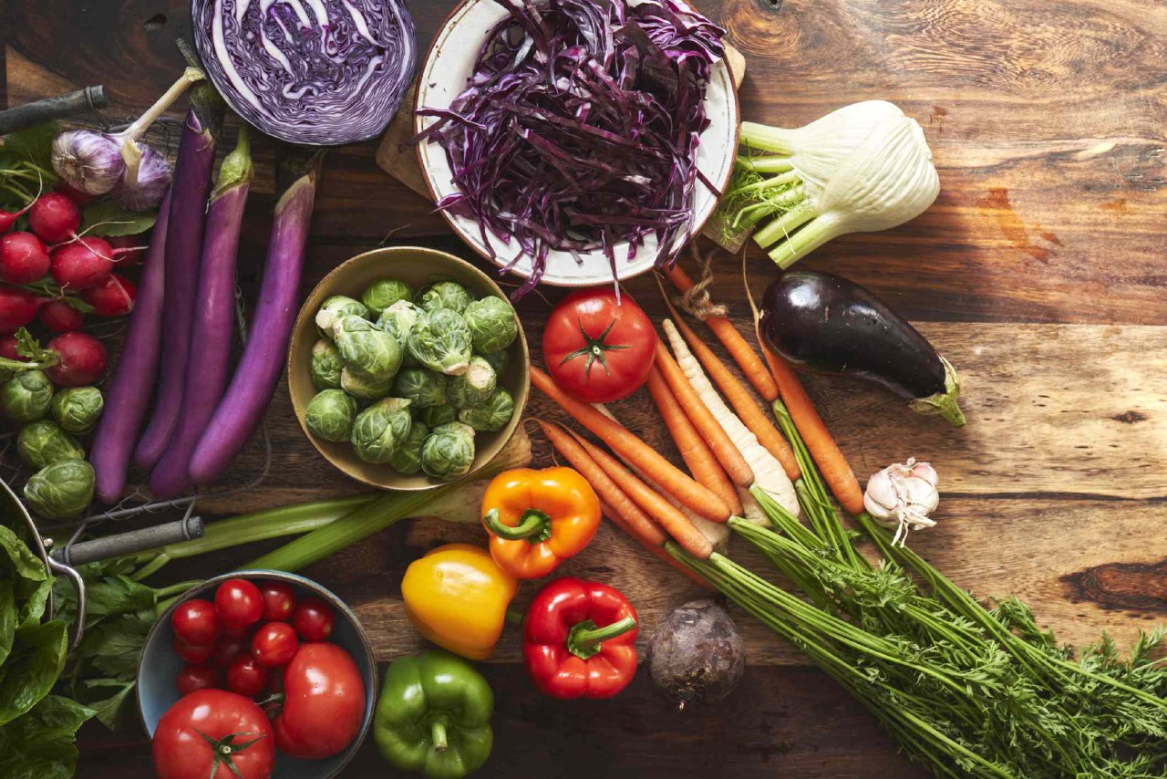 ۸ سبزی برای افزایش دریافت ویتامین C - rdiet.ir