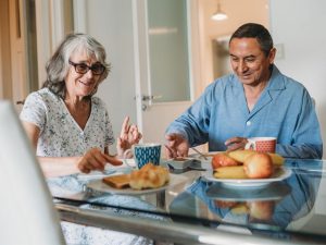 صبحانه برای سالمندان چه بخوریم؟ /rdiet.ir