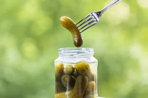مصرف خیارشور قبل از وعده غذایی پرکربوهیدرات ممکن است از افزایش قند خون جلوگیری کند