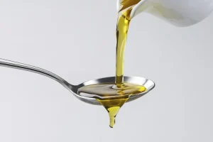یک قاشق روغن زیتون می‌تواند به رفع یبوست کمک کند؟