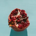 چه اتفاقی برای قند خون شما می‌افتد وقتی به طور منظم انار می‌خورید؟