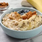 10 روش ساده برای افزودن پروتئین بیشتر به اوتمیل
