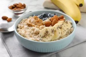 10 روش ساده برای افزودن پروتئین بیشتر به اوتمیل