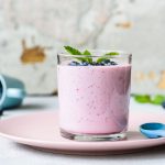 چه اتفاقی برای قند خون شما می‌افتد وقتی دانه‌ها را به اسموتی خود اضافه می‌کنید