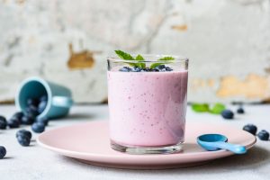 چه اتفاقی برای قند خون شما می‌افتد وقتی دانه‌ها را به اسموتی خود اضافه می‌کنید