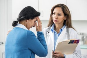 آیا می‌توانید با وجود TSH نرمال، علائم کم‌کاری تیروئید داشته باشید؟