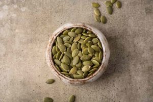 ۵ ماده غذایی که منیزیم بیشتری نسبت به تخمه کدو دارند - rdiet.ir