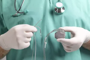 باتری ضربان‌ساز (Pacemaker) چه زمانی نیاز به تعویض دارد؟