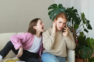 عوارض احتمالی اختلال نقص توجه و بیش‌فعالی (ADHD) و زمان مراجعه به پزشک