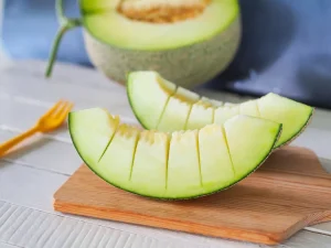 ۸ دلیل سلامت‌بخش بودن طالبی عسلی