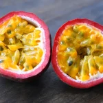 ۶ فایده میوه گل ساعتی برای قلب، روده و پوست