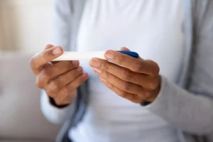 تأثیر سندرم تخمدان پلی‌کیستیک (PCOS) بر تست بارداری