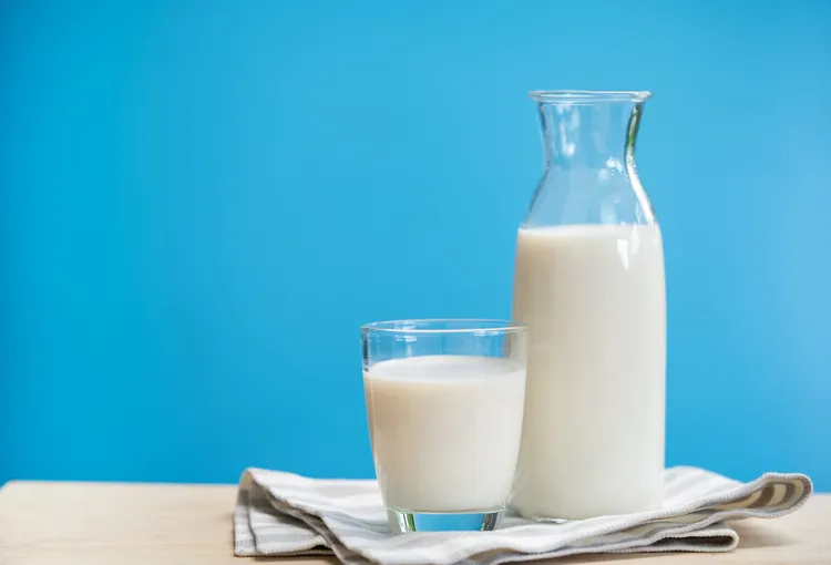 تاثیر نوشیدن یک لیوان شیر پیش از خواب بر کیفیت استراحت شبانه شما