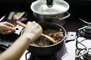 گوشت گاو تغذیه‌شده با علوفه: آیا ارزش هزینه‌ها و فواید را دارد؟