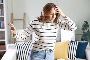 تمرین ساده برای کاهش علائم سرگیجه (ورتیکو)