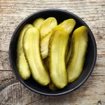 سه دلیل برای اینکه خوردن خیارشور می‌تواند به کاهش وزن کمک کند
