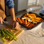 چگونه یک رژیم کم‌چرب می‌تواند سلامت قلب شما را بهبود دهد