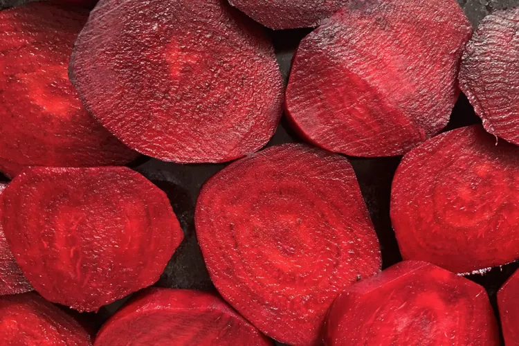 اثرات جانبی مصرف چغندر خام (لبو)