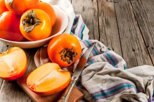چه اتفاقی برای بدن شما می‌افتد وقتی به طور منظم خرمالو می‌خورید؟