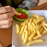 🍔 مواد غذایی محرک التهاب: راهنمای جامع برای انتخاب‌های سالم‌تر