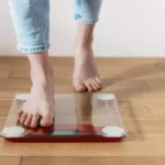 ۹ راهکار سریع برای کاهش وزن ناشی از احتباس آب در بدن
