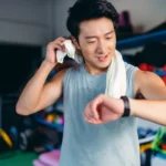 برای رسیدن به اهداف تناسب اندام، بین ست‌ها چقدر باید استراحت کرد؟