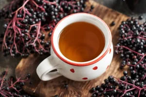 چای آقطی (Elderberry) چه فوایدی برای ایمنی و سلامت کلی بدن دارد؟