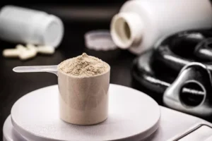 ۷ دلیل برای مصرف روزانه کراتین