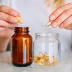 چه اتفاقی برای بدن می‌افتد وقتی امگا ۳ و ویتامین C مصرف می‌کنید؟