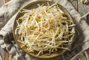 وقتی به‌طور منظم جوانه حبوبات می‌خورید، چه اتفاقی برای بدن شما می‌افتد؟