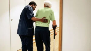 آیا باید در مورد سرفه خود به پزشک مراجعه کنم؟
