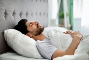 علل و عوامل خطر فلج خواب؛ بررسی علمی و کامل