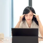 نشستن طولانی‌مدت چه بلایی سر مغز می‌آورد؟