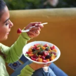 بهترین زمان مصرف میان‌وعده برای تنظیم قند خون و افزایش انرژی
