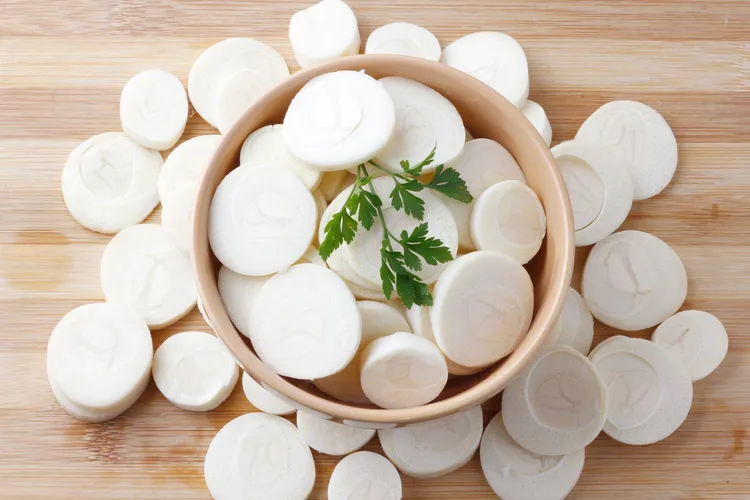 وقتی بهطور منظم مغز نخل میخورید، چه تغییراتی در بدن رخ میدهد؟