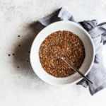 ۹ روش سالم و کاربردی برای افزودن بذر کتان به رژیم غذایی