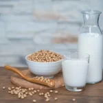 نوشیدن روزانه شیر سویا چه تأثیری بر بدن دارد؟