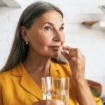 با افزایش سن چه بر سر ویتامین دی می‌آید؟