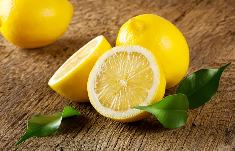 ۷ خوراکی با ویتامین سی بیشتر از لیمو