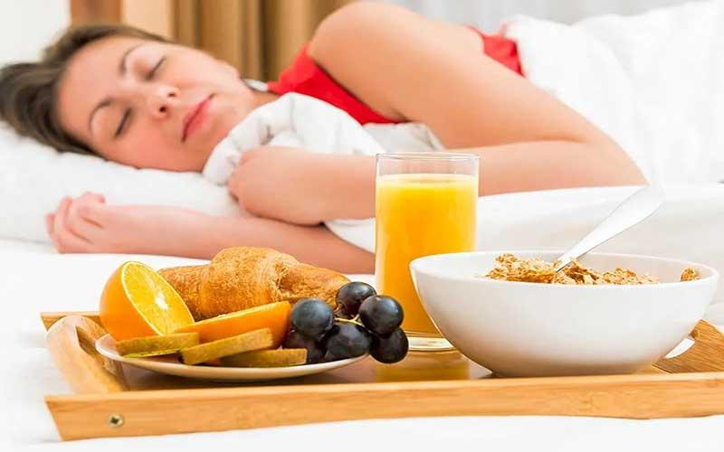 تاثیر صبحانه و ناهار بر خوابیدن