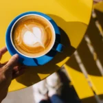 بهترین زمان مصرف قهوه برای انرژی، هضم و خواب بهتر