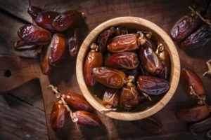 بهترین زمان مصرف خرما برای بهبود گوارش، کنترل قند خون و کاهش هوس غذایی