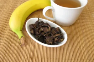 دمنوش پوست موز برای خواب؛ واقعاً مؤثر است؟