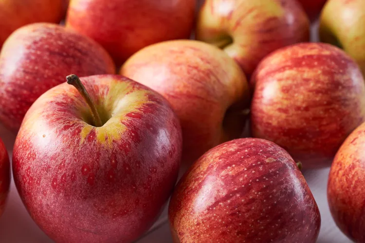 ۶ سبزی و ماده گیاهی که فیبر بیشتری از سیب دارند