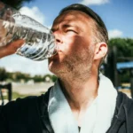 چرا سنگ کلیه در تابستان بیشتر می‌شود؟ راهکارهای مؤثر پیشگیری
