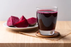 آب چغندر؛ نوشیدنی طبیعی برای کاهش فشار خون در سالمندان