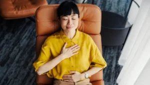 چگونه فشار خون را سریع و طبیعی کاهش دهیم؟