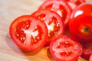 بهترین زمان خوردن گوجه‌فرنگی برای جذب آنتی‌اکسیدان و کاهش رفلاکس