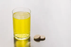 بهترین زمان مصرف نوشیدنی‌های الکترولیتی برای آبرسانی و ریکاوری